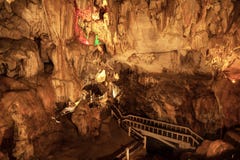Tum Jung Cave i Vang Vieng royaltyfri bild Tum Jung Cave i Vang Vieng royaltyfri bild