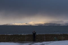 Tungt insnöat den skotska Skotska högländerna royaltyfria foton Tungt insnöat den skotska Skotska högländerna royaltyfria foton