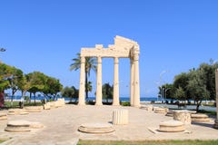 Turco, Mersin Mezitli, o 3 de junho, - 2019: Lugares turísticos, museu exterior imagem de stock royalty free Turco, Mersin Mezitli, o 3 de junho, - 2019: Lugares turísticos, museu exterior imagem de stock royalty free