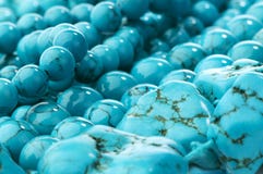 turquoise-beads-stones-close-up-11101704