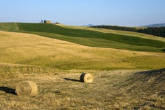 TUSCANY countryside with farms and hay-ball Royalty Free Stock Photos TUSCANY countryside with farms and hay-ball Royalty Free Stock Photos