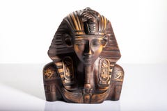 Tutankhamun, скульптура портрета египетского фараона стоковое фото rf Tutankhamun, скульптура портрета египетского фараона стоковое фото rf
