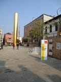Tweejarig Venetië 2017 de Gouden Toren James Lee Byars Venice ItalynEurope stock fotografie Tweejarig Venetië 2017 de Gouden Toren James Lee Byars Venice ItalynEurope stock fotografie