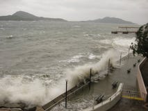 Tyfoon Hagupit die Hong Kong hevig raken stock fotografie Tyfoon Hagupit die Hong Kong hevig raken stock fotografie