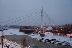 Tyumen, Russland - 5. November 2016: Winternachtlandschaft mit a Lizenzfreies Stockfoto Tyumen, Russland - 5. November 2016: Winternachtlandschaft mit a Lizenzfreies Stockfoto