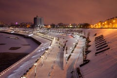 Tyumen, Russland - 5. November 2016: Winternachtlandschaft von Lizenzfreie Stockbilder Tyumen, Russland - 5. November 2016: Winternachtlandschaft von Lizenzfreie Stockbilder