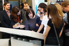 Tyumen, Россия, 09 07 2016 Форум новаторских технологий Ученые, политики и бизнесмены связи стоковые фотографии rf Tyumen, Россия, 09 07 2016 Форум новаторских технологий Ученые, политики и бизнесмены связи стоковые фотографии rf