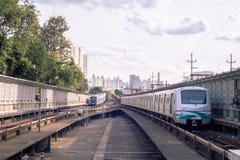 U-Bahnschienen von são Paulo ausführlich stockbild U-Bahnschienen von são Paulo ausführlich stockbild