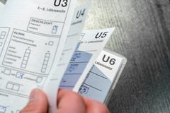 U-μελέτες ως σημαντικές ιατρικές εξετάσεις για την ανάπτυξη του παιδιού στοκ εικόνες με δικαίωμα ελεύθερης χρήσης U-μελέτες ως σημαντικές ιατρικές εξετάσεις για την ανάπτυξη του παιδιού στοκ εικόνες με δικαίωμα ελεύθερης χρήσης