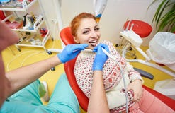 Ufficio dentario, trattamento dentario, prevenzione di salute immagine stock libera da diritti Ufficio dentario, trattamento dentario, prevenzione di salute immagine stock libera da diritti