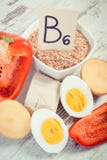 Uitstekende foto, Producten die vitamine B6 en dieetvezel bevatten royalty-vrije stock afbeeldingen Uitstekende foto, Producten die vitamine B6 en dieetvezel bevatten royalty-vrije stock afbeeldingen