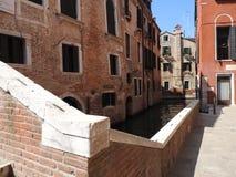 Uitstekende historische steenarchitectuur van Venetië, ongeveer, van Sunny Italy stock afbeeldingen Uitstekende historische steenarchitectuur van Venetië, ongeveer, van Sunny Italy stock afbeeldingen