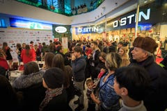 ULYANOVSK, RUSSLAND, AM 3. DEZEMBER 2016: Schönheits-Wettbewerb-Fräulein Ulyanovsk im Mall am 3. Dezember 2016 in Ulyanovsk, Russ ULYANOVSK, RUSSLAND, AM 3. DEZEMBER 2016: Schönheits-Wettbewerb-Fräulein Ulyanovsk im Mall am 3. Dezember 2016 in Ulyanovsk, Russ