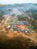 Uma cidade pequena em Burma imagem de stock Uma cidade pequena em Burma imagem de stock
