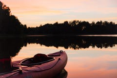 Un bello tramonto visto la barca fotografia stock Un bello tramonto visto la barca fotografia stock