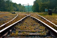 Un chemin de fer abandonné dans la campagne italienne photos libres de droits Un chemin de fer abandonné dans la campagne italienne photos libres de droits