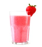 Un cocktail dolce della fragola dell'non alcool Un frappé bollito su un fondo bianco Una scossa con una bacca sulla cima immagini stock libere da diritti Un cocktail dolce della fragola dell'non alcool Un frappé bollito su un fondo bianco Una scossa con una bacca sulla cima immagini stock libere da diritti