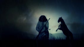 Un guerrero épico generado por ordenador del nativo americano y un caballo debajo de una tormenta libre illustration Un guerrero épico generado por ordenador del nativo americano y un caballo debajo de una tormenta libre illustration