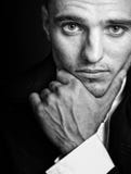 Un jeune homme masculin élégant bel images stock Un jeune homme masculin élégant bel images stock