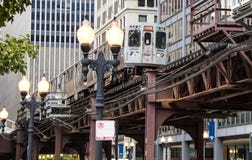 Un métro élevé Chicago photographie stock libre de droits Un métro élevé Chicago photographie stock libre de droits