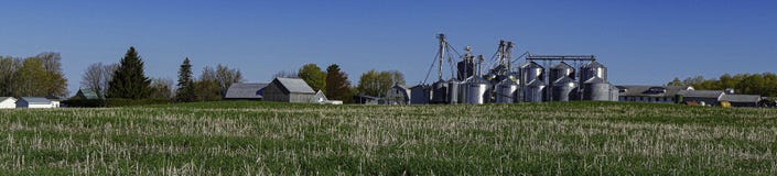 Un panorama della campagna della Quebec immagine stock libera da diritti Un panorama della campagna della Quebec immagine stock libera da diritti