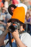 Un photographe professionnel de caméra a tiré un rapport de carnaval et un festival d'humeur et de satire dans Gabrovo, Bulgarie image stock Un photographe professionnel de caméra a tiré un rapport de carnaval et un festival d'humeur et de satire dans Gabrovo, Bulgarie image stock