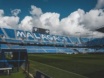 Un regard à l'intérieur du stade de Malaga image libre de droits Un regard à l'intérieur du stade de Malaga image libre de droits