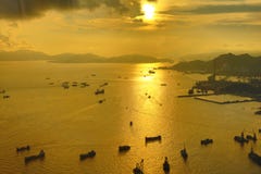 un terminale di contenitore del ponte degli scalpellini HK port immagine stock un terminale di contenitore del ponte degli scalpellini HK port immagine stock