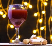 Un vidrio de vino rojo foto de archivo libre de regalías Un vidrio de vino rojo foto de archivo libre de regalías
