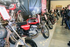 Una serie di motocicli da vendere immagine stock Una serie di motocicli da vendere immagine stock