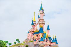 Underbar magisk slottprinsessa på Disneyland Arkivbilder Underbar magisk slottprinsessa på Disneyland Arkivbilder