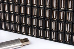 Une commande instantanée d'USB et beaucoup de ports USB photographie stock Une commande instantanée d'USB et beaucoup de ports USB photographie stock