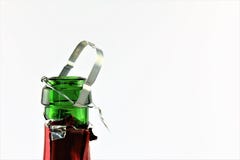 Une image de concept d'une bouteille de champagne avec un espace de liège et de copie photo libre de droits Une image de concept d'une bouteille de champagne avec un espace de liège et de copie photo libre de droits