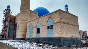 Une mosquée est en clair ciel construit photos libres de droits Une mosquée est en clair ciel construit photos libres de droits