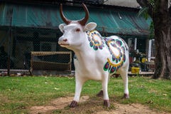 Une statue indoue sacrée de vache dans peu d'Inde, Singapour images stock Une statue indoue sacrée de vache dans peu d'Inde, Singapour images stock