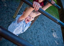 ungar som leker skolan arkivbilder ungar som leker skolan arkivbilder