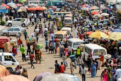Unidentified Ghanaian people buy and sell goods at the Kumasi m royalty free stock images Unidentified Ghanaian people buy and sell goods at the Kumasi m royalty free stock images