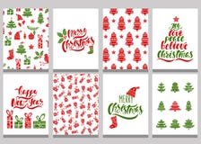 Uppsättning av julhälsningkort Xmas-vykort med sömlösa modeller och typografi planlägger Röda och gröna feriemallar stock illustrationer Uppsättning av julhälsningkort Xmas-vykort med sömlösa modeller och typografi planlägger Röda och gröna feriemallar stock illustrationer