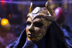 Ursprüngliche Kostüme von Schauspielern und von Stützen vom Film ` The Game von Throne ` in den Voraussetzungen des Seemuseums vo lizenzfreie stockbilder Ursprüngliche Kostüme von Schauspielern und von Stützen vom Film ` The Game von Throne ` in den Voraussetzungen des Seemuseums vo lizenzfreie stockbilder