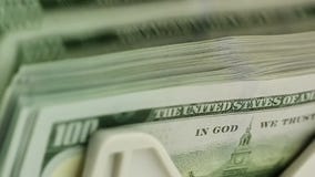US-Dollars, wenn Maschine gezählt wird stock video footage US-Dollars, wenn Maschine gezählt wird stock video footage