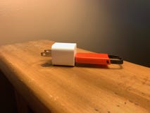 USB σε έναν φορτιστή στοκ εικόνες με δικαίωμα ελεύθερης χρήσης USB σε έναν φορτιστή στοκ εικόνες με δικαίωμα ελεύθερης χρήσης