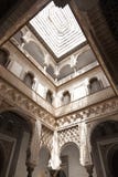 uteplats verkliga sevilla för alcazar de el en lasmunecas royaltyfria bilder uteplats verkliga sevilla för alcazar de el en lasmunecas royaltyfria bilder
