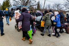 Long lines of Ukrainian refugees at Slovak border