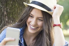 Używa telefon komórkowego zdjęcia stock Używa telefon komórkowego zdjęcia stock