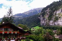 Valle de Lauterbrunnen, región de Jungfrau, Suiza Imagen de archivo Valle de Lauterbrunnen, región de Jungfrau, Suiza Imagen de archivo