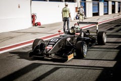 Vallelunga, Rome, Italie le 8 septembre 2018, voiture de la formule 4 dans le puits l image stock Vallelunga, Rome, Italie le 8 septembre 2018, voiture de la formule 4 dans le puits l image stock