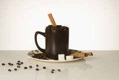 Van de de bonenkaneel van de kopkoffie de koffie van de koffieminnaars royalty-vrije stock foto's Van de de bonenkaneel van de kopkoffie de koffie van de koffieminnaars royalty-vrije stock foto's