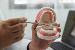 Van de de controle de Tandbehandeling van tandartsDental Mondelinge behandeling stock afbeeldingen Van de de controle de Tandbehandeling van tandartsDental Mondelinge behandeling stock afbeeldingen