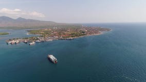 Van de overzeese de haven Gilimanuk passagiersveerboot Bali Indonesi? Van de overzeese de haven Gilimanuk passagiersveerboot Bali Indonesi?