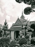 Van de de tempelarchitectuur van de toeristenbestemming oude van het de geschiedenispaleis van Bangkok Thailand de reuzen gateang royalty-vrije stock afbeelding Van de de tempelarchitectuur van de toeristenbestemming oude van het de geschiedenispaleis van Bangkok Thailand de reuzen gateang royalty-vrije stock afbeelding